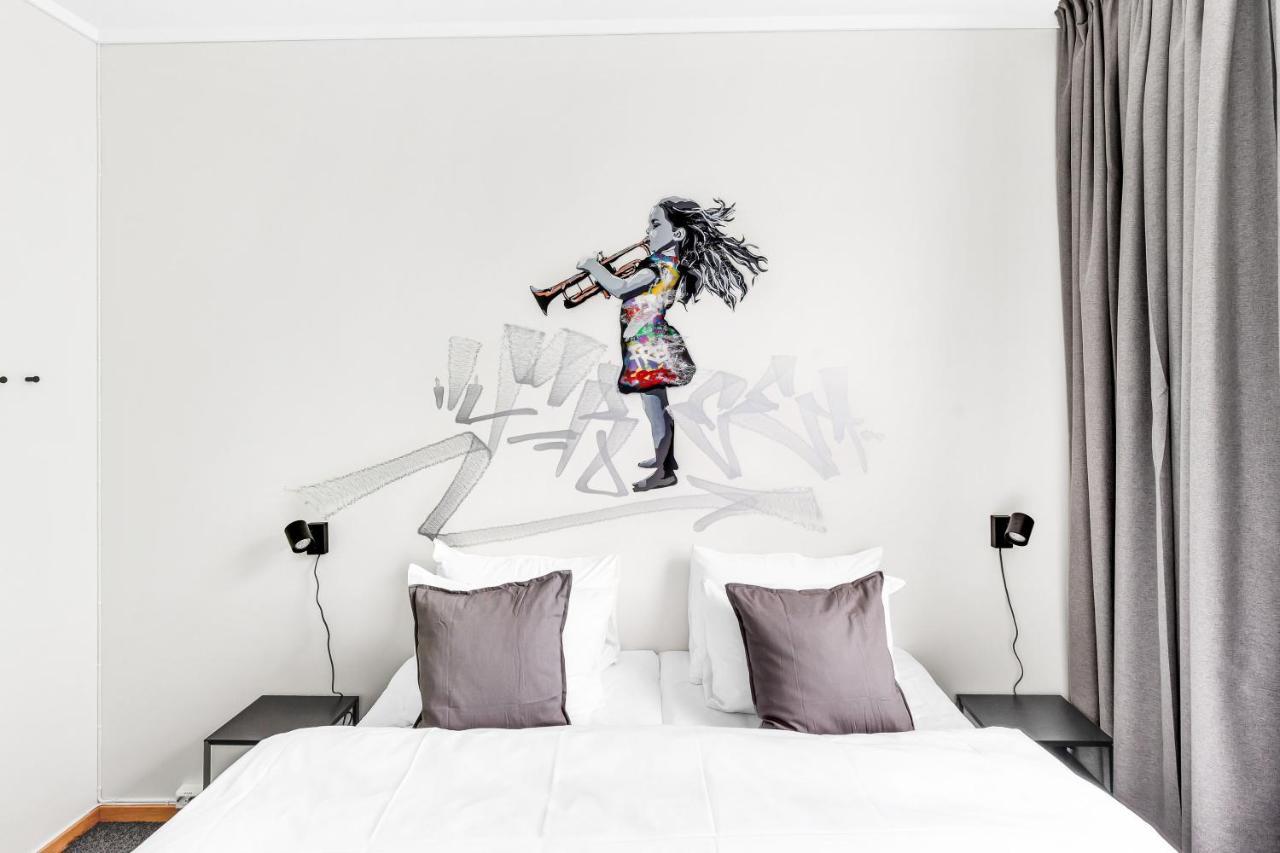 Lille Hotell Arendal Bagian luar foto