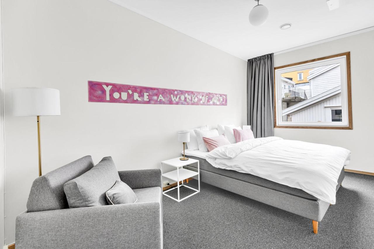 Lille Hotell Arendal Bagian luar foto